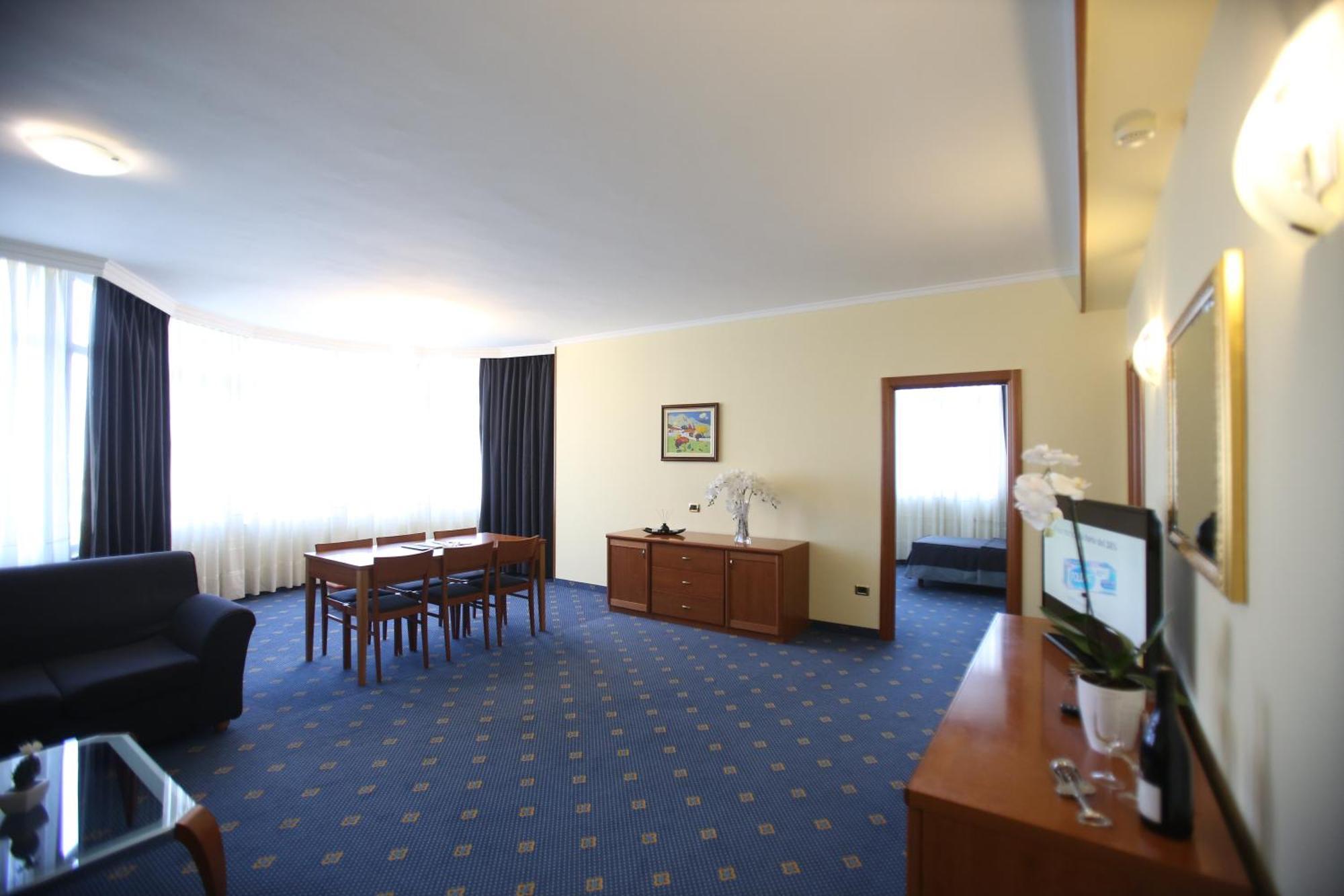 Hotel Continental Vore Bilik gambar